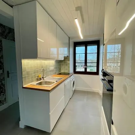Appartement En Plein Centre Ville Milly-la-Foret Exterior photo