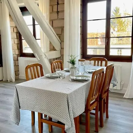 Appartement En Plein Centre Ville Milly-la-Foret Exterior photo